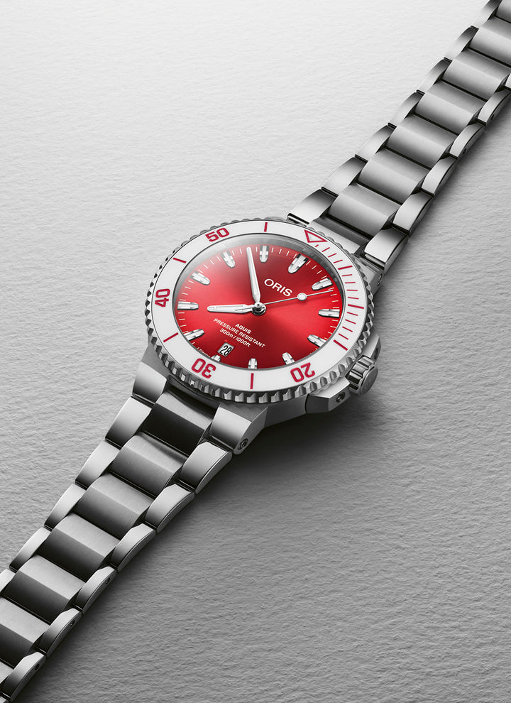 Oris Aquis Date Taste of Summer 41.5MM - 01 733 7787 4138-07 8 22 04PEB