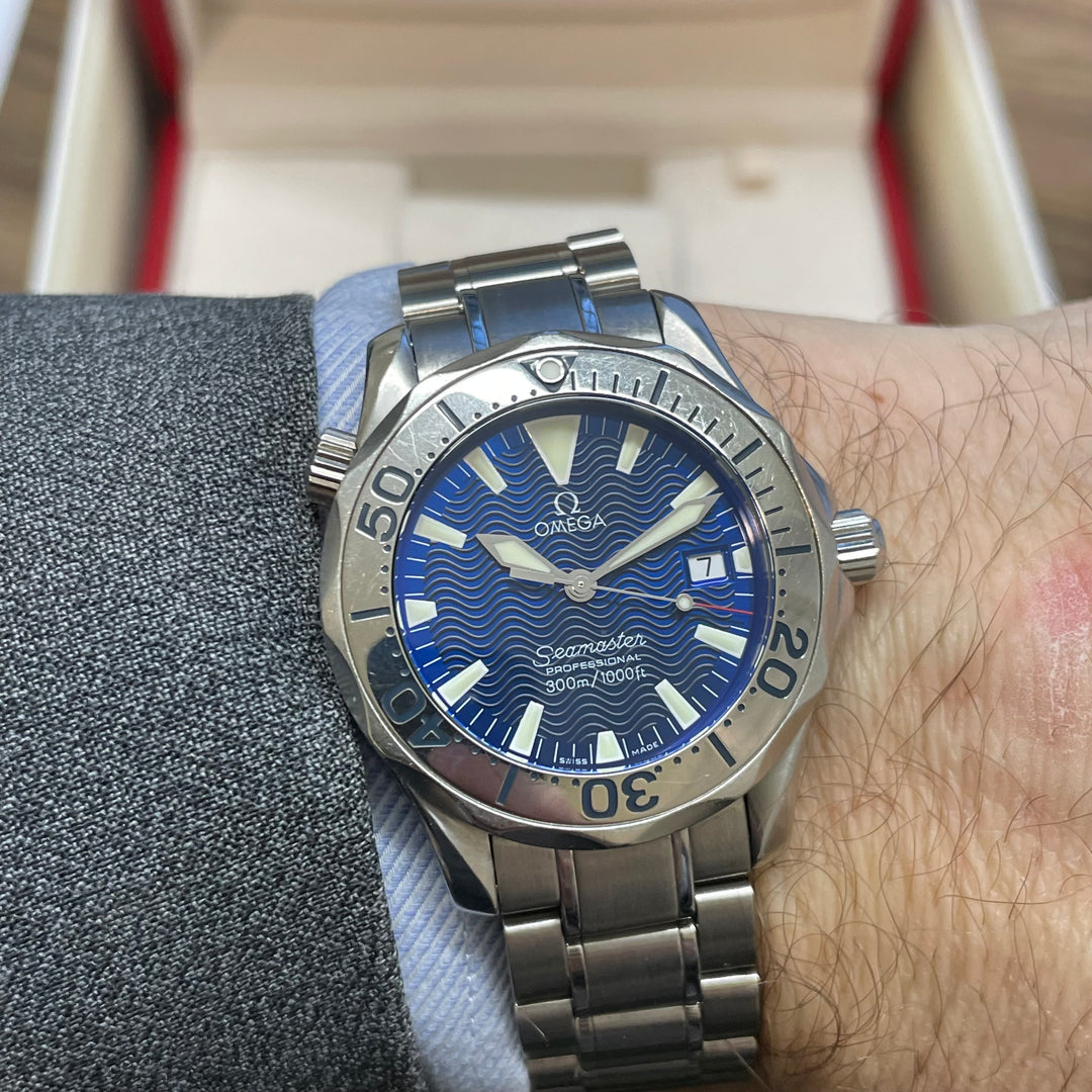 Omega Seamaster Professional midsize Electric Blue