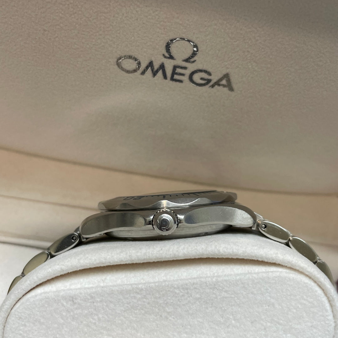 Omega Seamaster Professional midsize Electric Blue