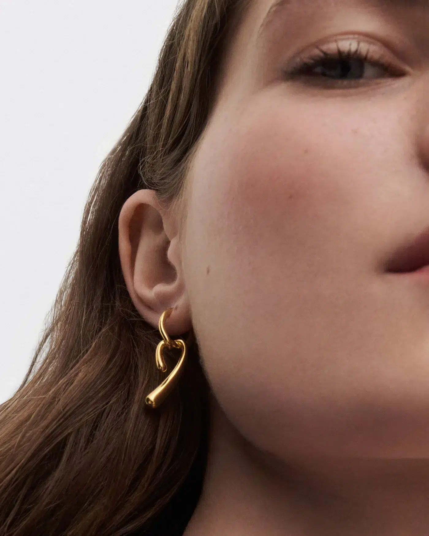 PDPaola Twist Hoop Earrings PDPaola Twist Hoop Earrings - Bild 2