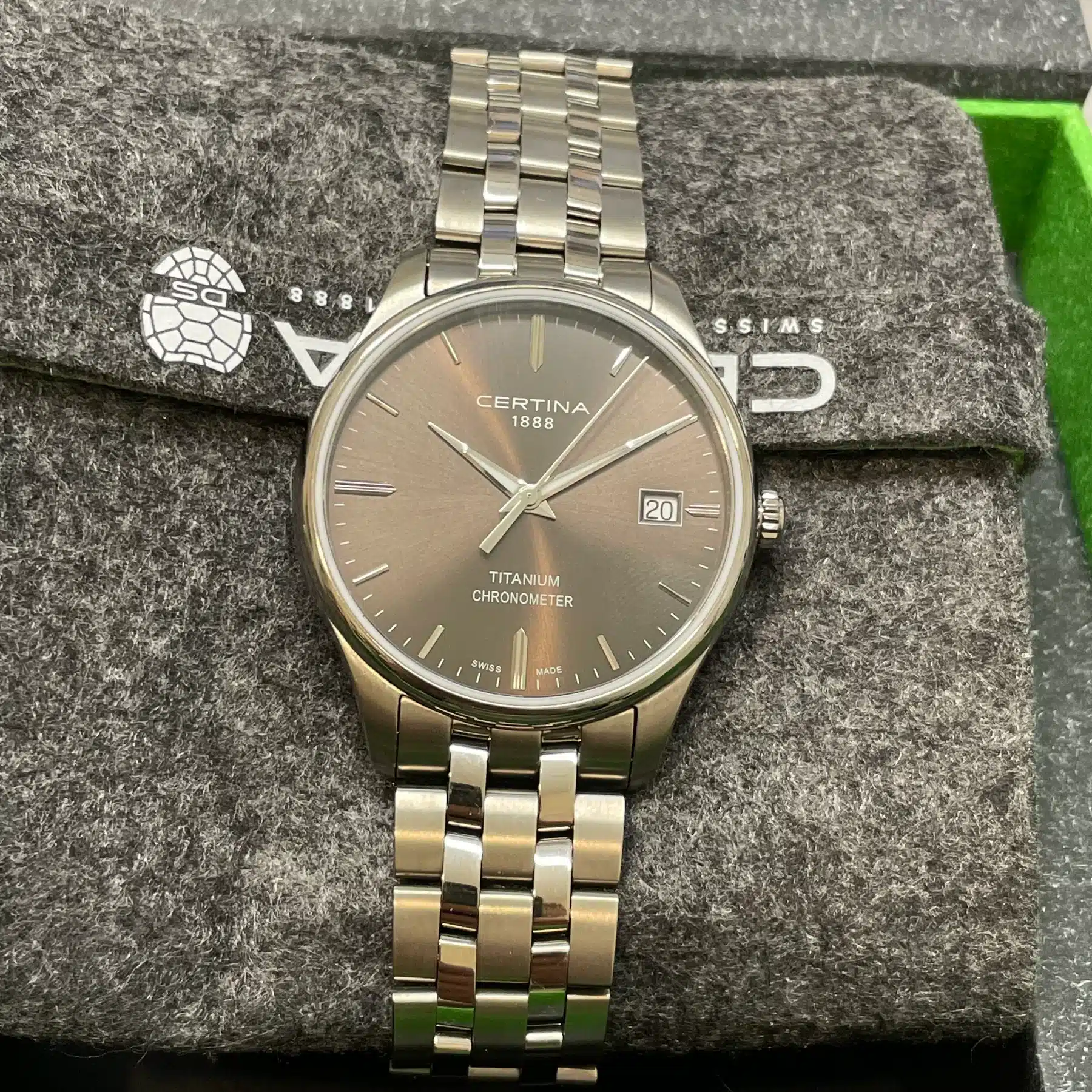 Certina DS-8 Chronometer 40.2mm - C033.451.44.081.00 Certina DS-8 Chronometer 40.2mm - C033.451.44.081.00